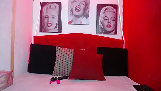 Tiana Ebony18 online show from 15, 4, 2026