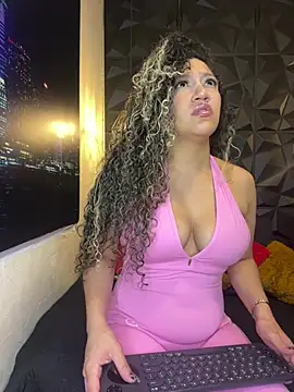 Snapshot of MiaCurly3 chatting on 26, 2, 2026 MiaCurly3 online show from 26, 2, 2026