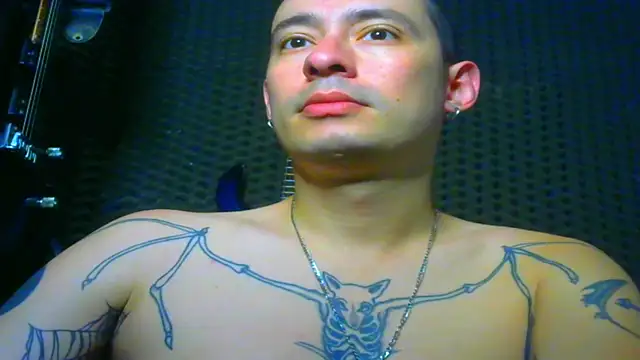 Snapshot of vampireathome chatting on 15, 3, 2025 vampireathome online show from 15, 3, 2025