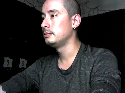 Snapshot of vampireathome chatting on 18, 11, 2025 vampireathome online show from 18, 11, 2025