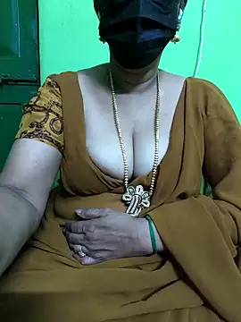 Snapshot of niiveditha chatting on 5, 3, 2025 niiveditha online show from 5, 3, 2025