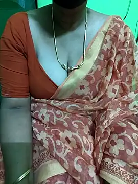 Snapshot of niiveditha chatting on 10, 3, 2025 niiveditha online show from 10, 3, 2025