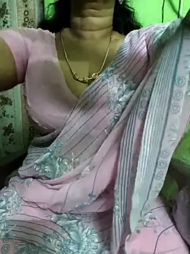 Snapshot of niiveditha chatting on 20, 3, 2025 niiveditha online show from 20, 3, 2025