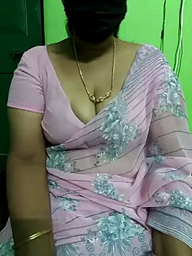 Snapshot of niiveditha chatting on 20, 3, 2025 niiveditha online show from 20, 3, 2025