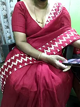 Snapshot of niiveditha chatting on 17, 9, 2025 niiveditha online show from 17, 9, 2025