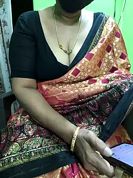 Snapshot of niiveditha chatting on 13, 10, 2025 niiveditha online show from 13, 10, 2025