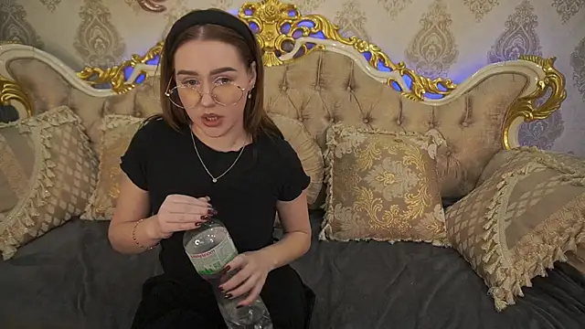 DivineJass online show from 6, 3, 2025