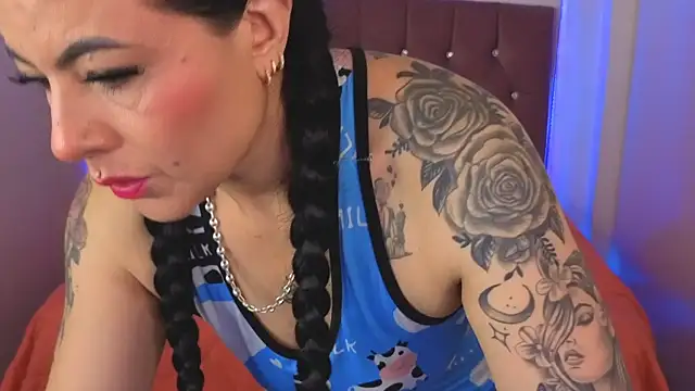 Snapshot of lizha_milf chatting on 22, 12, 2025 lizha milf online show from 22, 12, 2025