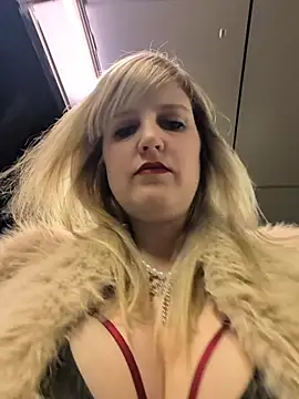 Sexybiene969 online show from 5, 3, 2026