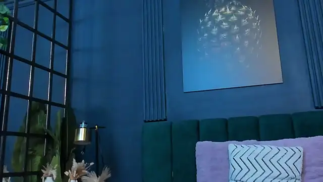 scarlet edwars online show from 1, 10, 2025