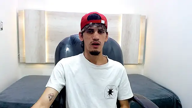 Dirty Kingg online show from 10, 2, 2025