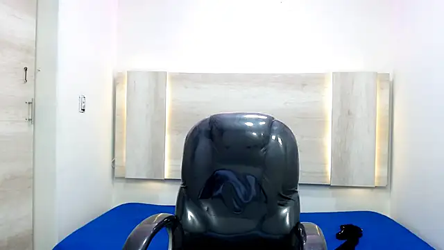 Dirty Kingg online show from 24, 2, 2025