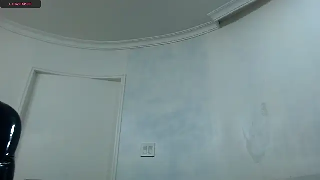 Dirty Kingg online show from 2, 3, 2025