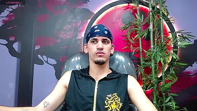 Dirty Kingg online show from 24, 11, 2025