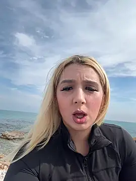 Snapshot of hotamanda01 chatting on 27, 2, 2026 hotamanda01 online show from 27, 2, 2026