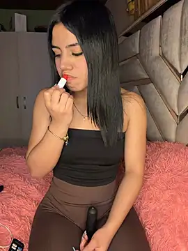 Laura-Khalifa online show from 6, 2, 2026