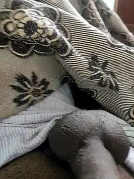 Tamil small cock online show from 14, 3, 2025