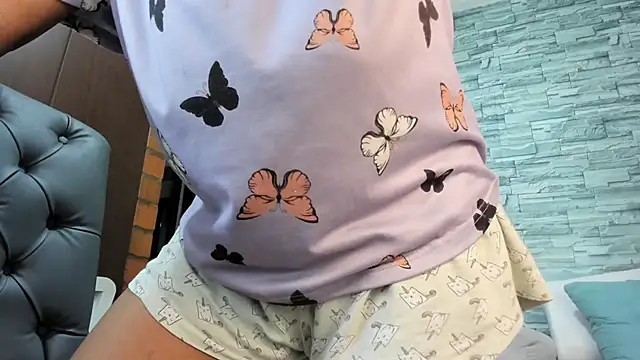 Snapshot of nicollesofia2 chatting on 1, 3, 2025 nicollesofia2 online show from 1, 3, 2025