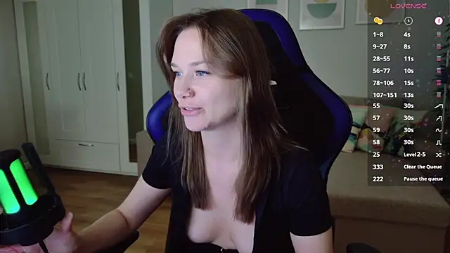 Snapshot of alexa_feels_ chatting on 10, 7, 2026 alexa feels online show from 10, 7, 2026