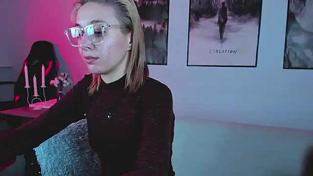 Snapshot of PhilippaAdamas chatting on 13, 2, 2025 PhilippaAdamas online show from 13, 2, 2025