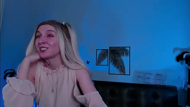 Snapshot of PhilippaAdamas chatting on 13, 3, 2025 PhilippaAdamas online show from 13, 3, 2025