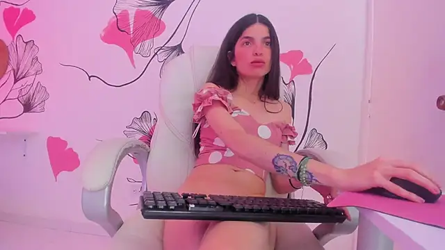 Isabela Fiorelli online show from 8, 2, 2025