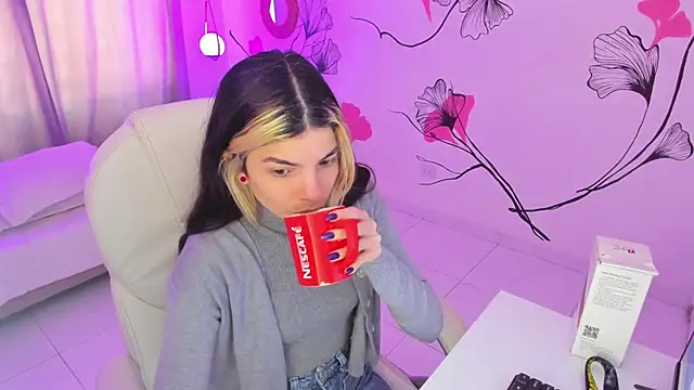 Isabela Fiorelli online show from 21, 11, 2025