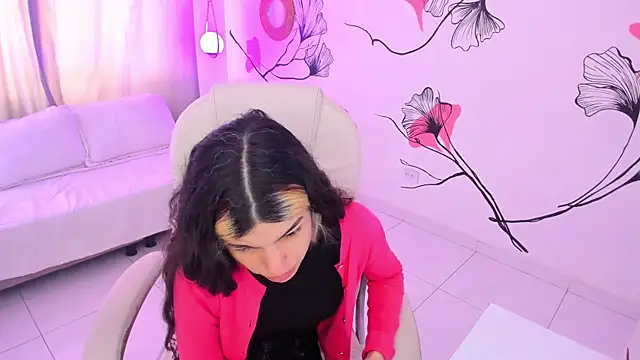 Isabela Fiorelli online show from 30, 11, 2025