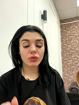 MaeveMoon online show from 15, 9, 2025