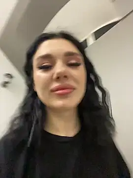 MaeveMoon online show from 18, 1, 2026