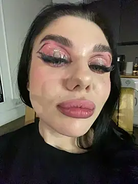 MaeveMoon online show from 1, 2, 2026