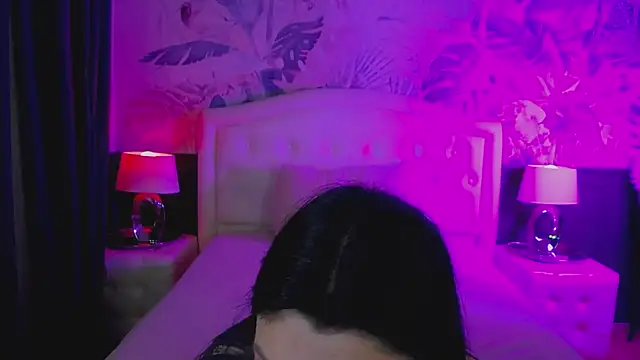 Snapshot of MaeveMoon chatting on 7, 5, 2026 MaeveMoon online show from 7, 5, 2026
