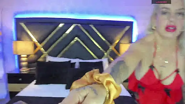 SophieWinsloow online show from 8, 2, 2025