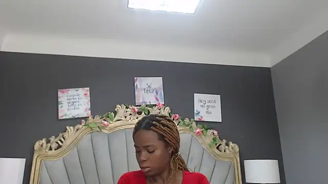 Snapshot of LindaBird chatting on 16, 3, 2025 LindaBird online show from 16, 3, 2025