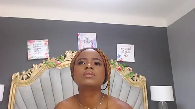 Snapshot of LindaBird chatting on 20, 3, 2025 LindaBird online show from 20, 3, 2025