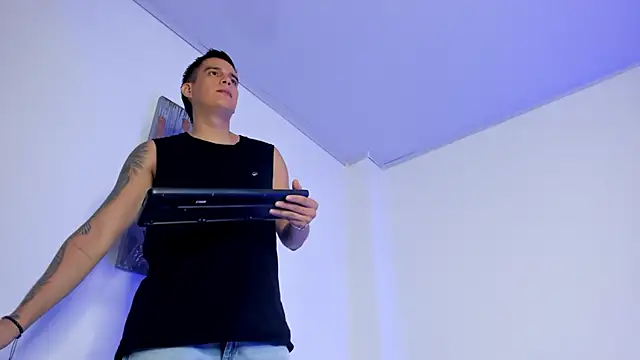 hugosan12 online show from 13, 3, 2026