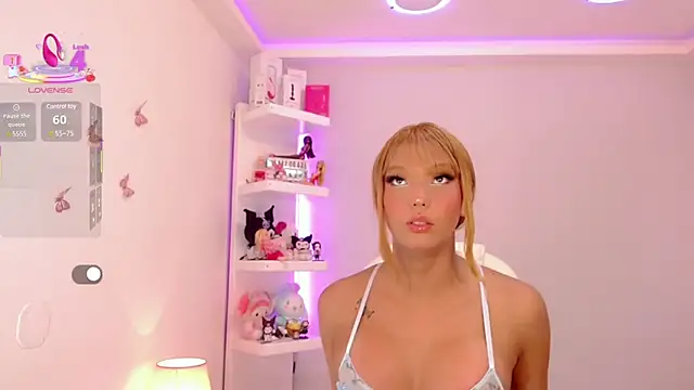 LisaHadidd online show from 9, 3, 2025