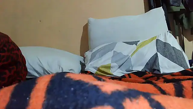 01applebottom online show from 22, 10, 2025