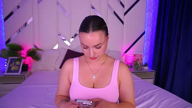 LindsieGreyy online show from 5, 10, 2025