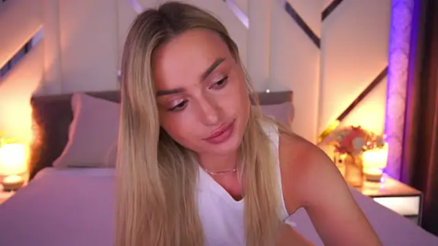 LindsieGreyy online show from 11, 7, 2026