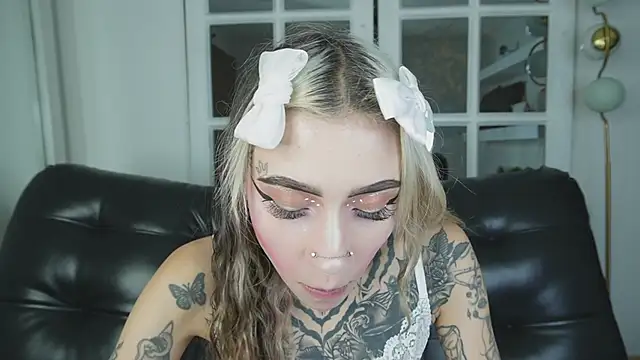 miss   angel online show from 17, 2, 2026