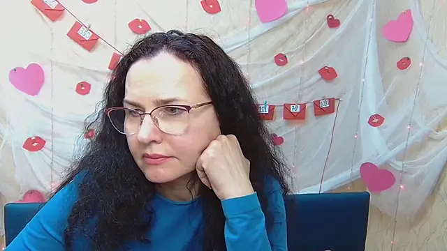 Miroslava Happi online show from 12, 2, 2025