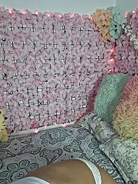 Snapshot of Lynda_Bonnie chatting on 5, 2, 2026 Lynda Bonnie online show from 5, 2, 2026