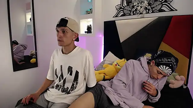 Snapshot of MaikyCooper chatting on 28, 2, 2025 MaikyCooper online show from 28, 2, 2025