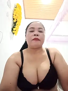 Baby-bigtits2024 online show from 13, 2, 2025