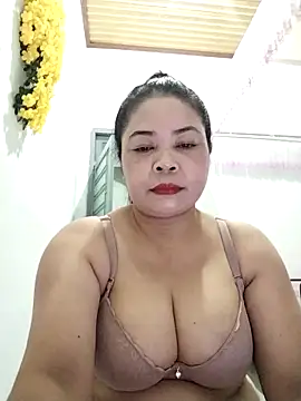 Baby-bigtits2024 online show from 11, 3, 2025