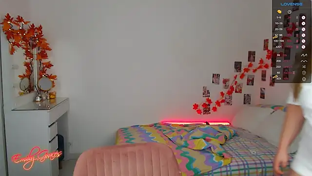 Snapshot of EmilyxxGraces chatting on 19, 11, 2025 EmilyxxGraces online show from 19, 11, 2025