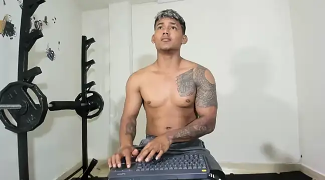 Blackhot000 online show from 28, 2, 2025