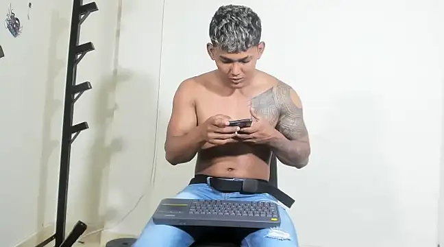 Blackhot000 online show from 3, 3, 2025