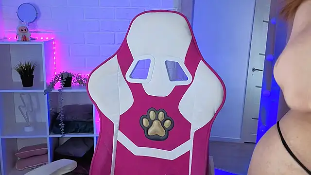 SweetieAngela online show from 4, 12, 2025